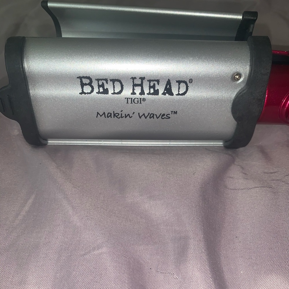 “Bed Head TIGI Makin’ Waves” Hair Crimper